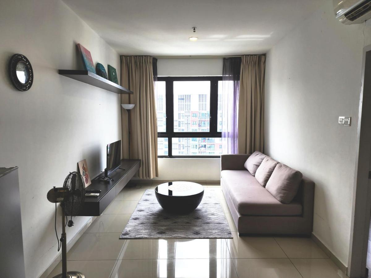 Lavender Suite # Shah Alam I-City Block B Homestay # 2R1B #Free Wifi & Parking Exterior foto